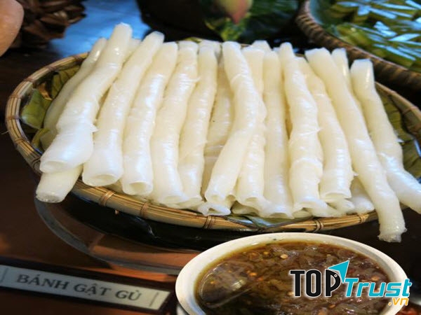 Loại bánh dân dã và độc đáo với cái tên kỳ lạ