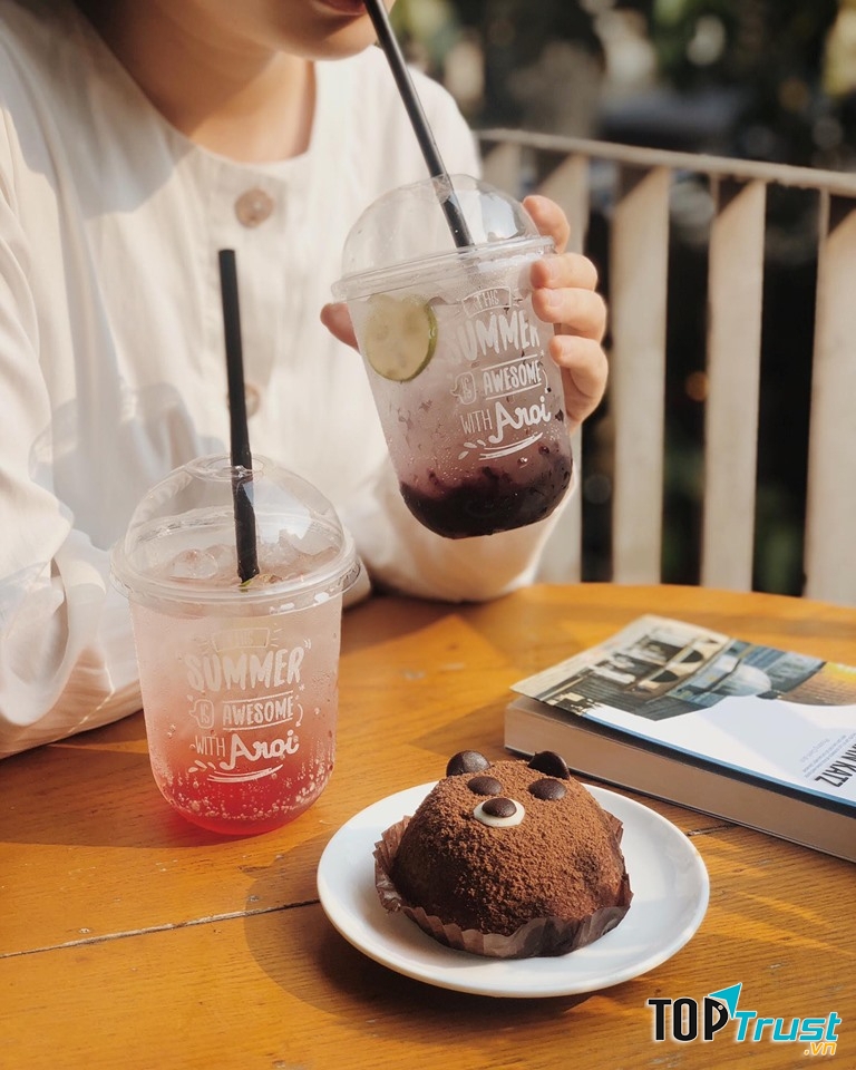 Bánh gấu chocolate - Aroi Desert Cafe