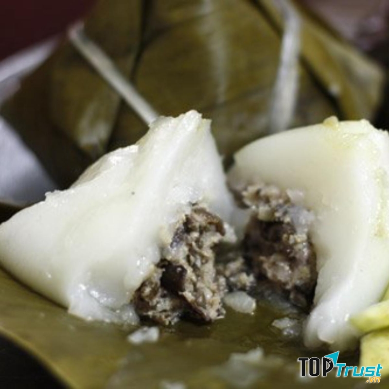 Bánh giò thường có giá 10.000 đồng