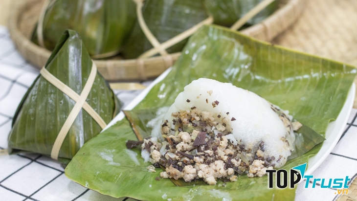 Bánh giò nóng