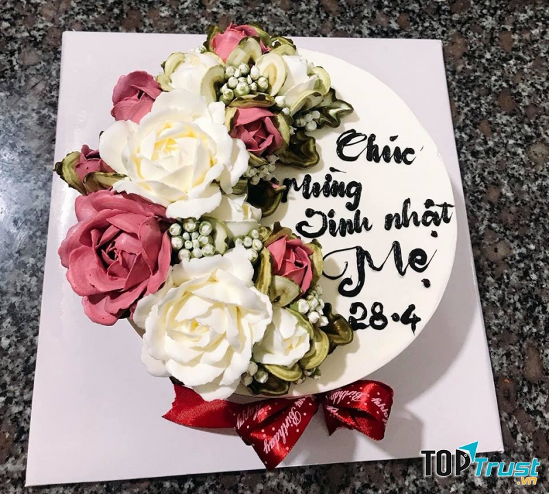 Một chiếc bánh ý nghĩa cho sinh nhật của mẹ