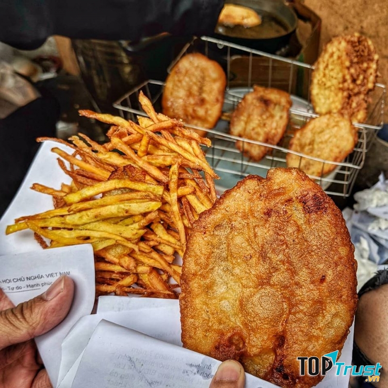 Bánh chuối ở đây cũng khá thơm ngon và hấp dẫn