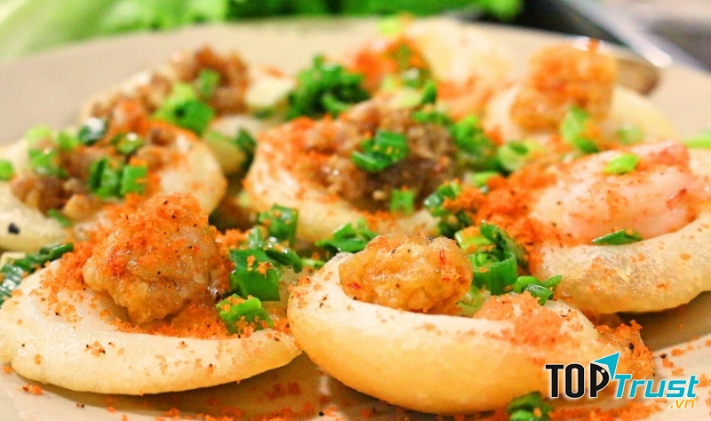 Bánh khọt có giá từ 15 - 20K một phần