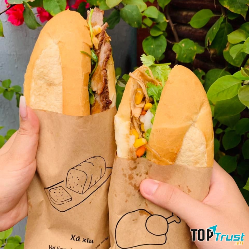 Bánh mì Ba Con Meo