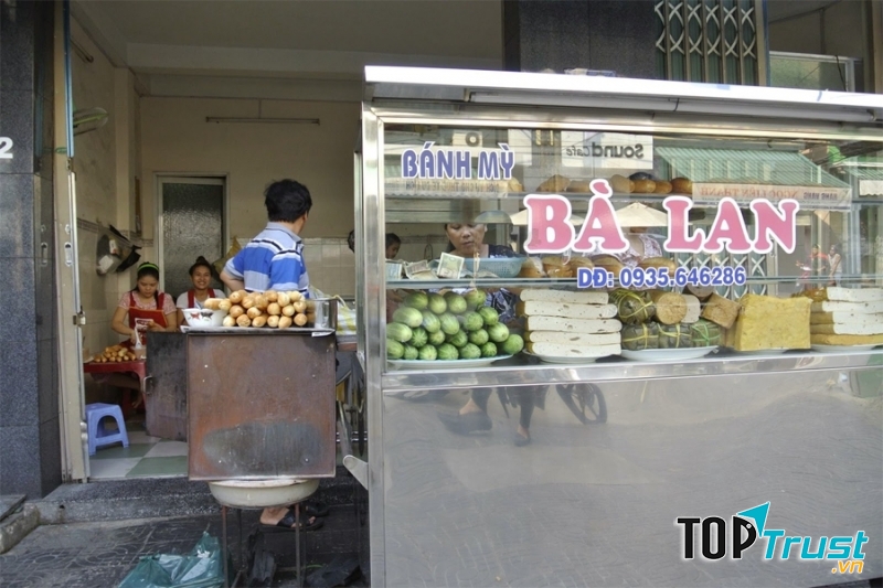 Bánh Mỳ Bà Lan - 62 Trưng Nữ Vương Đà Nẵng