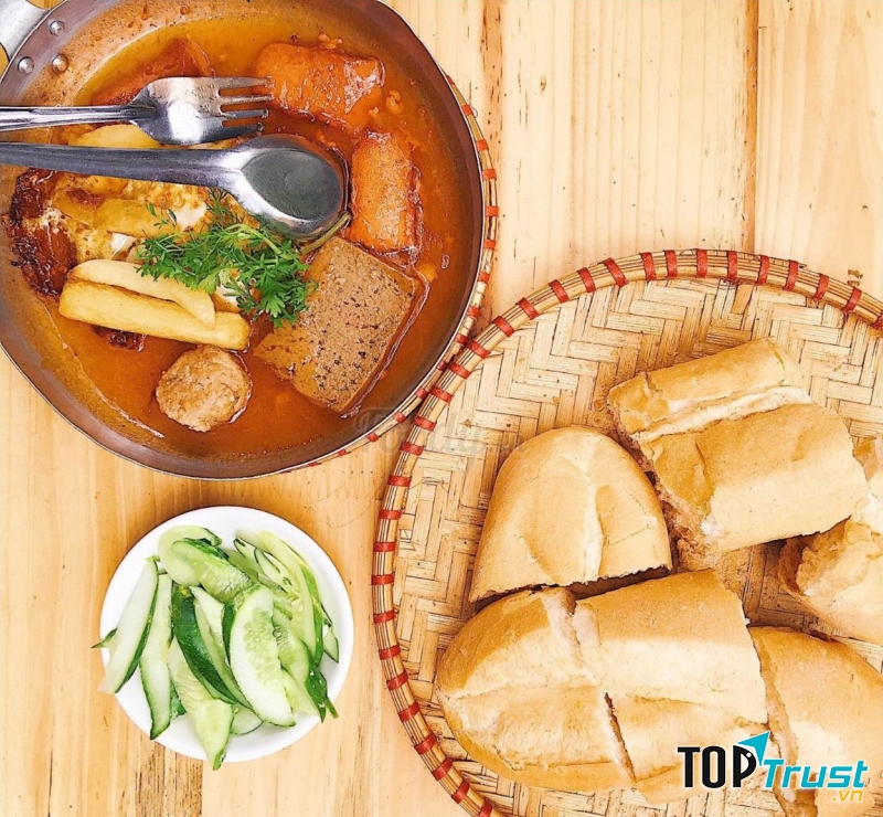 Bánh mì chảo Cô Thêm