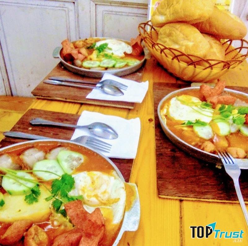 Bánh Mì Chảo Học Viện