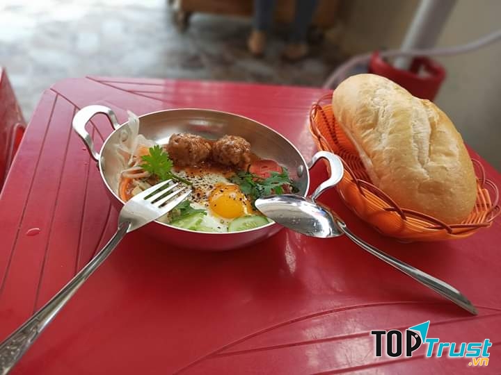 Bánh mì chảo Viễn Lạc