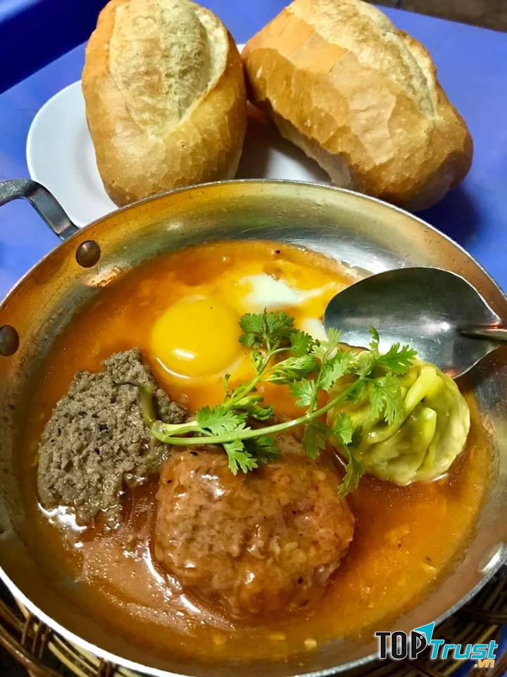 Bánh mì chảo chú Bảo