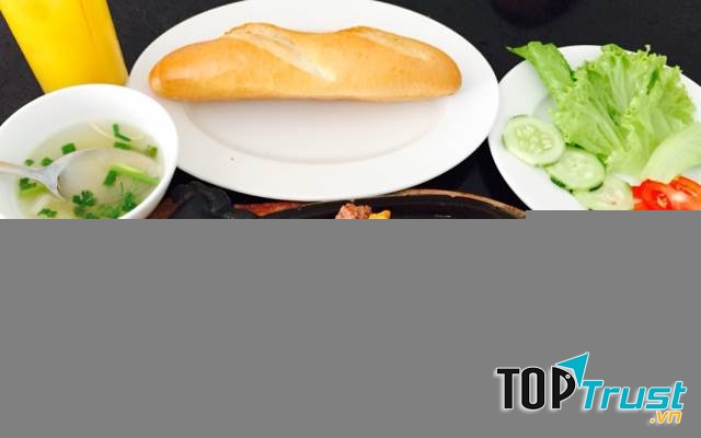 Bánh mì chảo cô Long