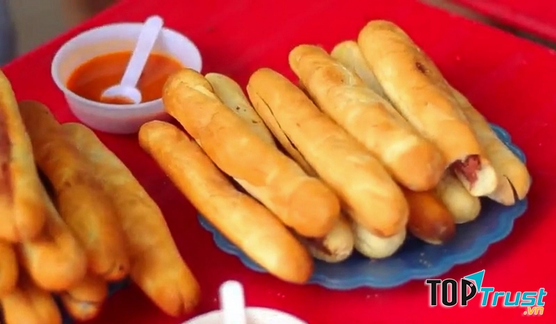 Bánh Mì Cô Nhi - Lê Lợi
