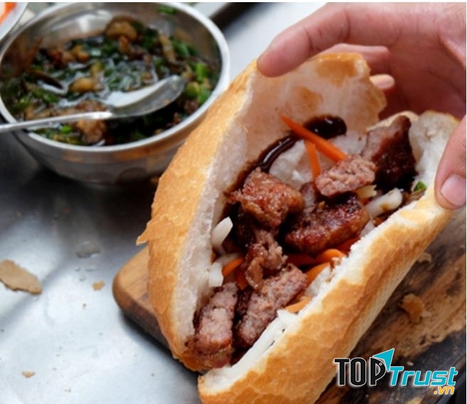 Bánh mì hẻm 37 Nguyễn Trãi