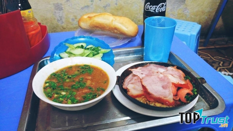 Bánh mì Hiệu Lực - Bà Triệu