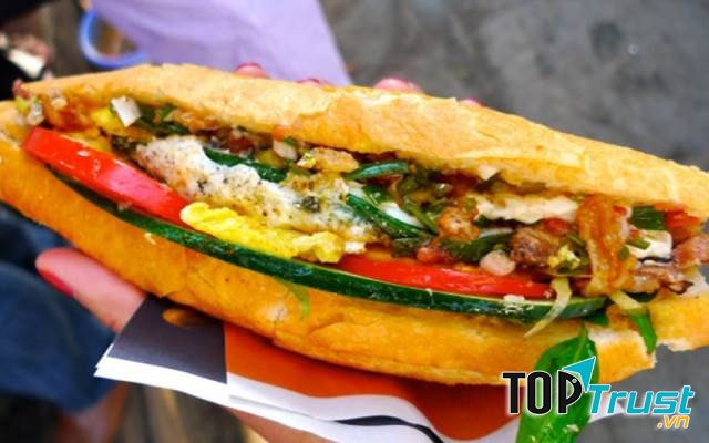 Bánh mì kẹp Lý Sơn