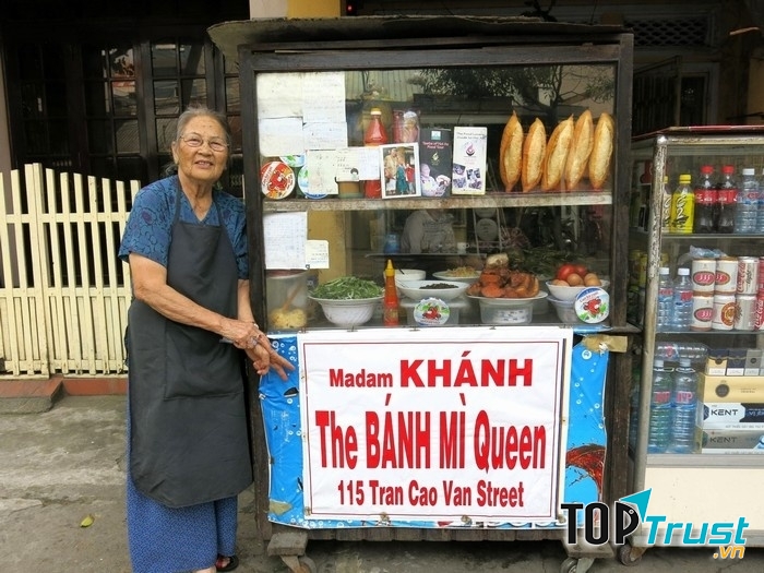 Bánh mì Madam Khánh