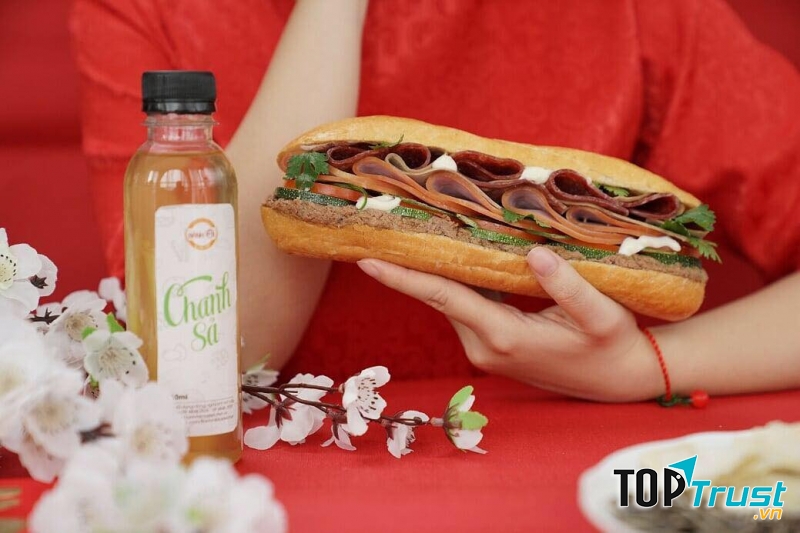 Bánh Mì Minh Nhật - Tôn Thất Tùng