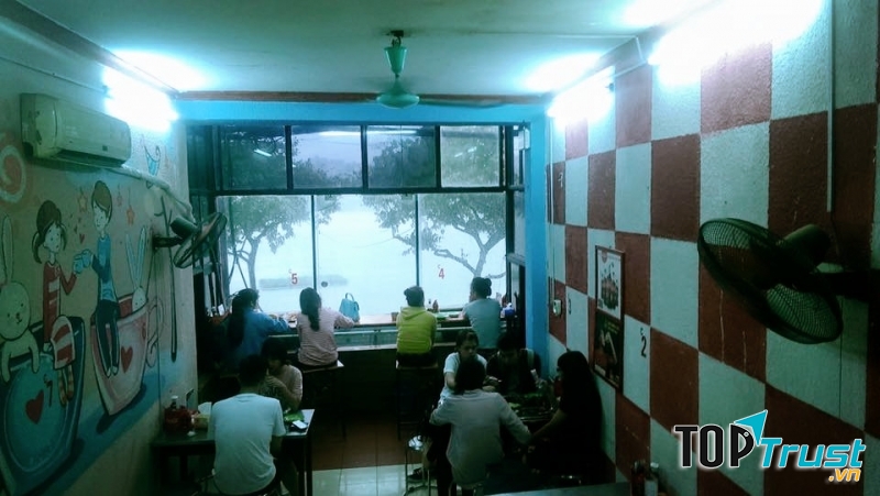 Bánh mì Ô Long - Hồ Đắc Di