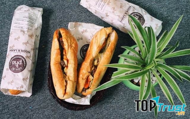 Bánh Mì Phố
