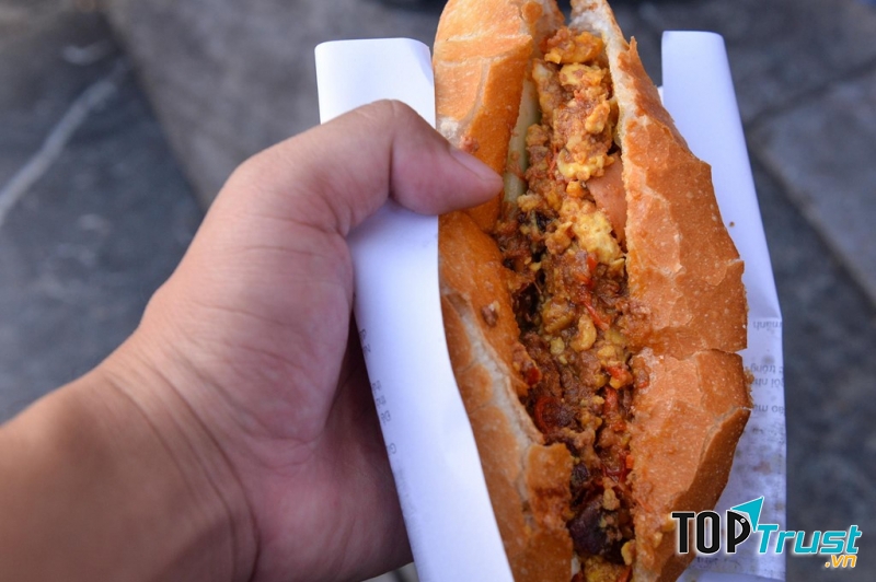 Bánh mì qua đêm (Ảnh minh họa)