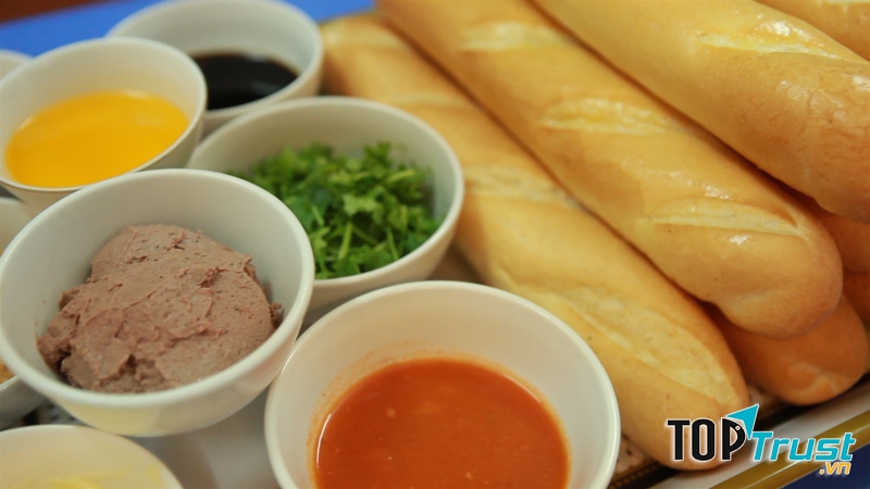 Bánh mì que Đồng Tiến