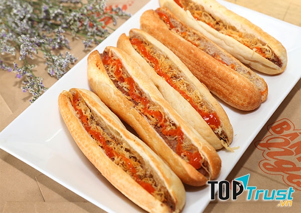 Bánh mì que pate Huỳnh Tịnh