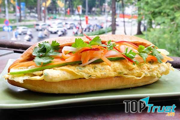 Bánh mì trứng, bữa ăn sáng đủ chất