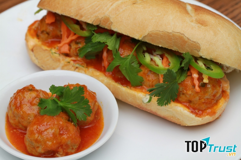 Bánh mì xíu mại tại đây vừa hấp dẫn ánh nhìn vừa thơm ngon khó cưỡng