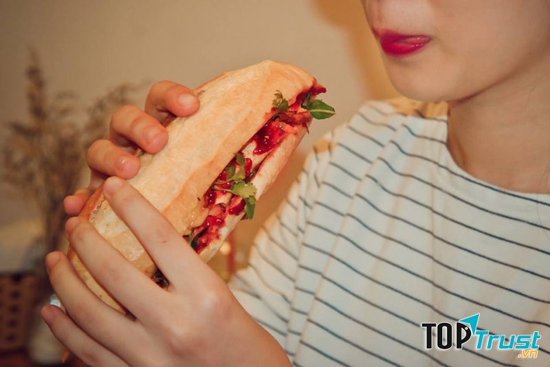 Bánh mì xíu mại khô Hẻm 358 Nguyễn Thị Minh Khai, Quận 3
