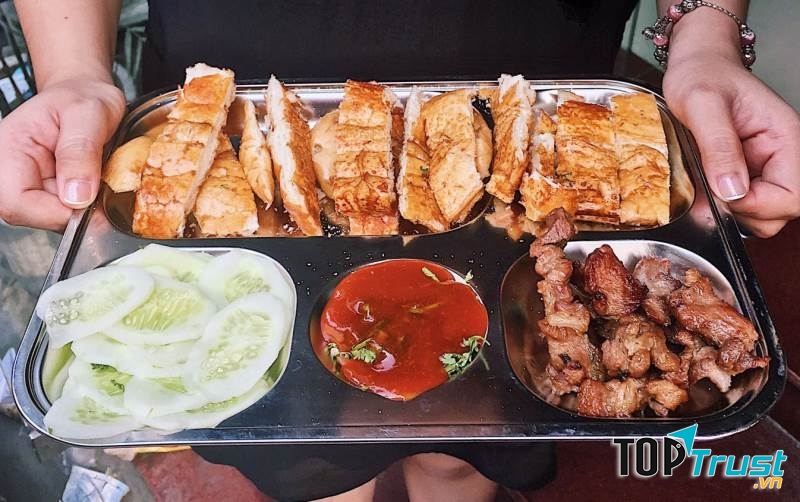 Bánh mỳ nướng Lạng Sơn khác hẳn với bánh mỳ nướng các nơi khác