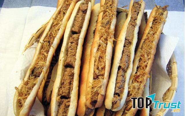 Bánh mỳ que Tứ Hải