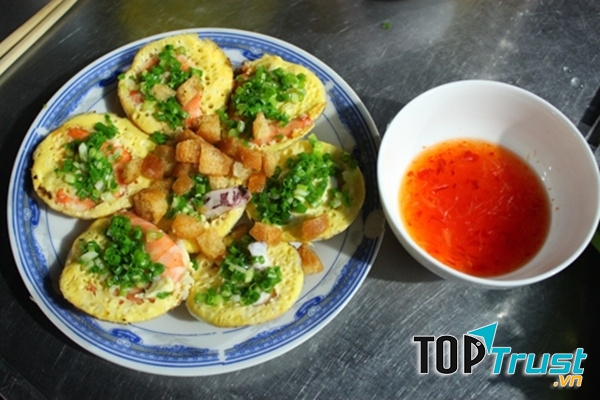 Bánh căn miền Trung