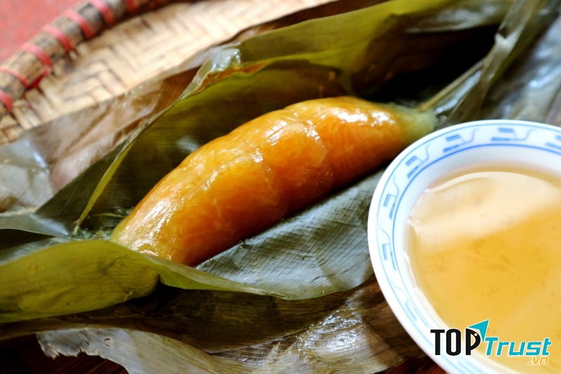 Bánh nẳng ăn cùng mật mía