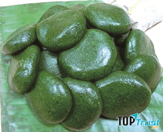 Bánh ngải là món ăn chay của người dân tộc Tày xứ Lạng