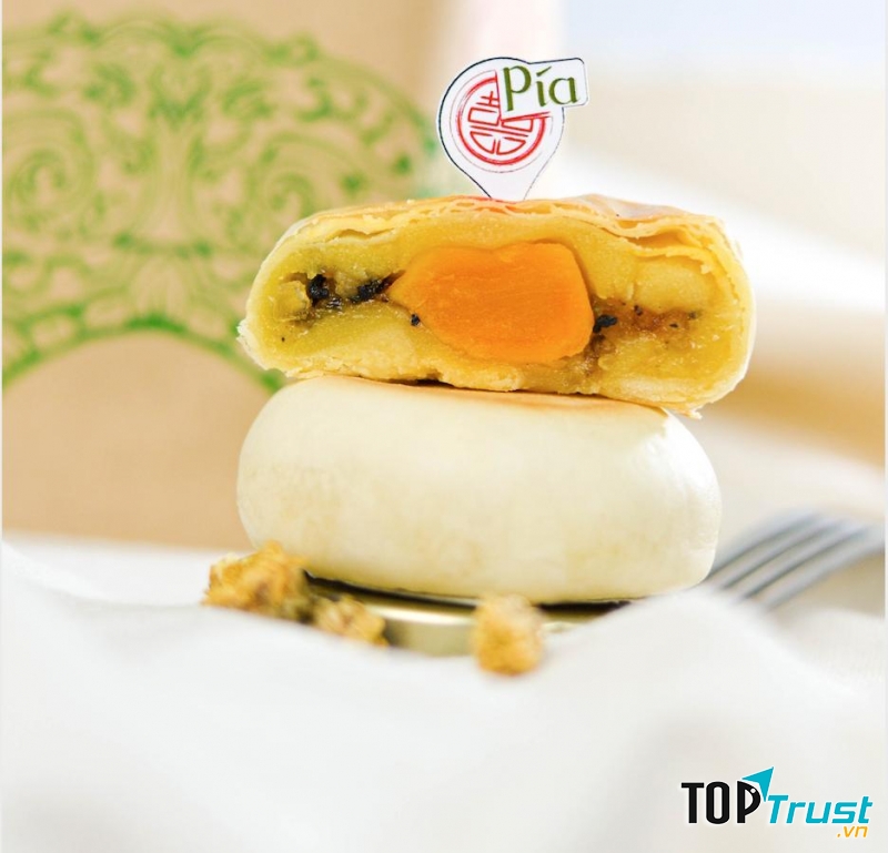 Bánh pía Truly Vietnam