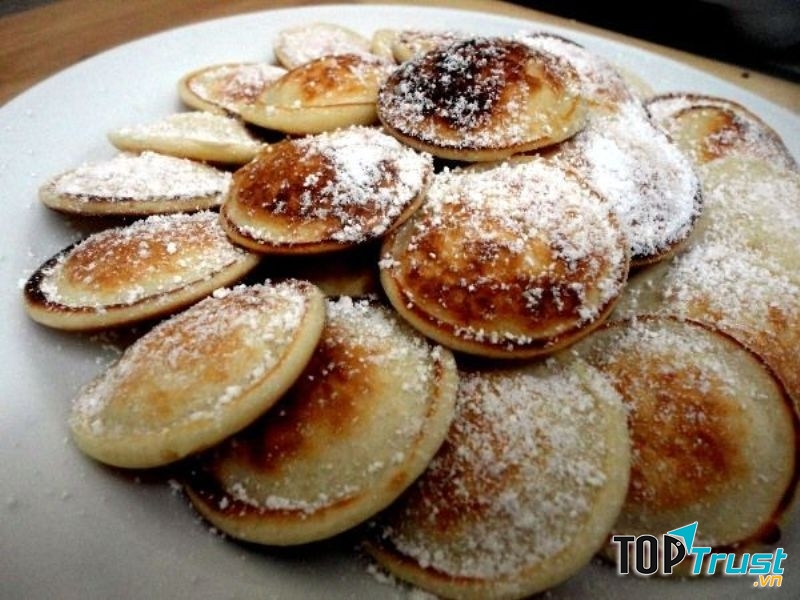 Bánh Poffertjes