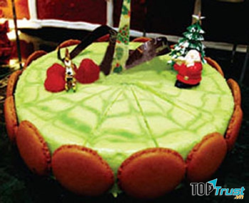 Một chiếc bánh chocolate bạc hà thơm ngon