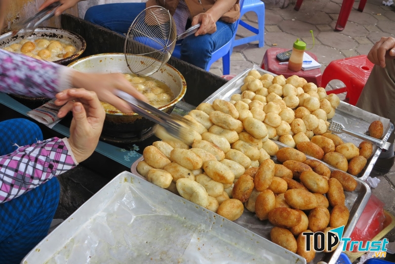 Bánh rán bà Huyền