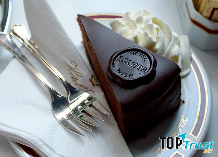 Bánh Sachertorte (Áo)