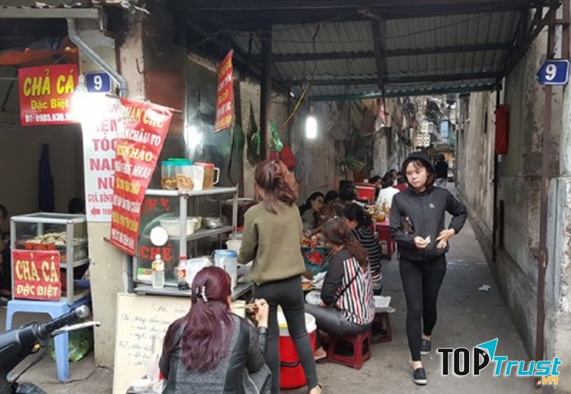 Quán bánh tôm Hòe Nhai