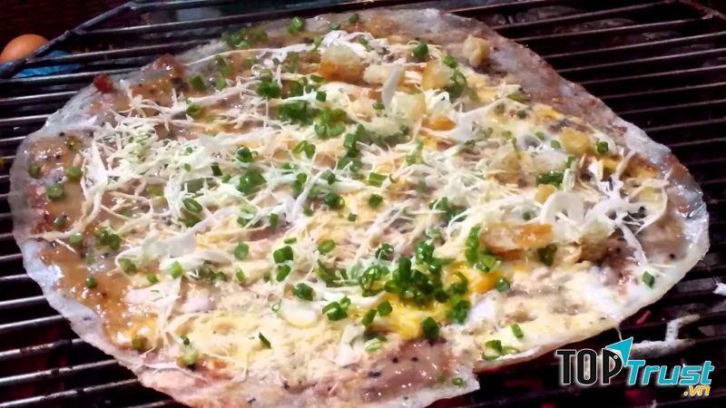 Bánh tráng mắm ruốc