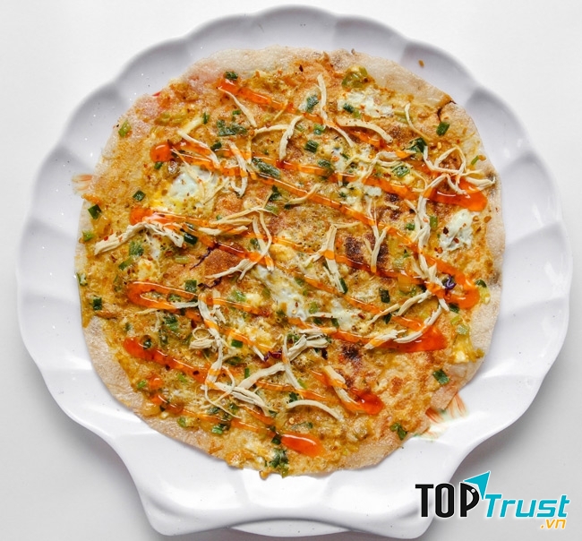 Loại bánh này được sử dụng một loại bánh tráng của Tây Ninh để làm.