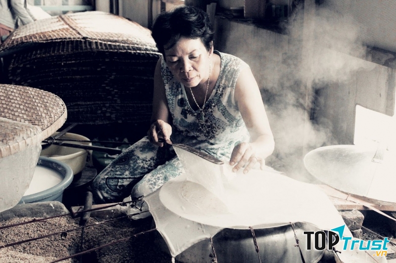 Quá trình làm bánh phơi sương Trảng Bàng