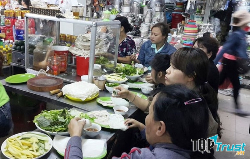 Bánh tráng cuốn thịt heo