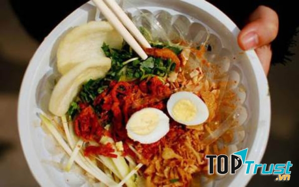 bánh tráng Nhật Quỳnh trên con hẻm 78 Hồ Thị Kỷ