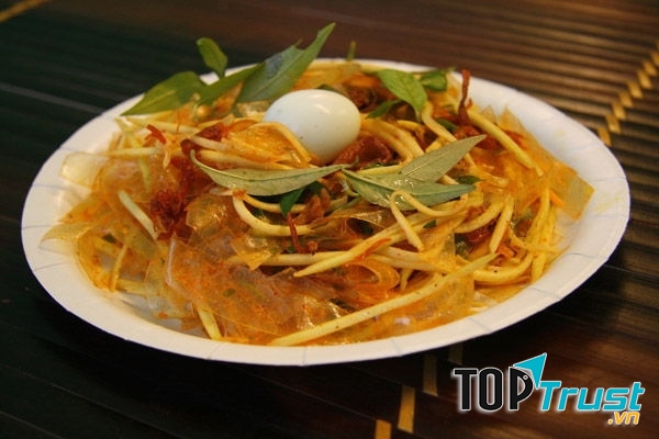 Bánh tráng trộn Sài Gòn