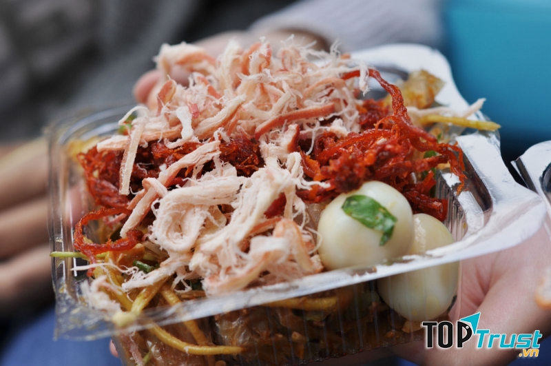 Bánh tráng trộn Luân