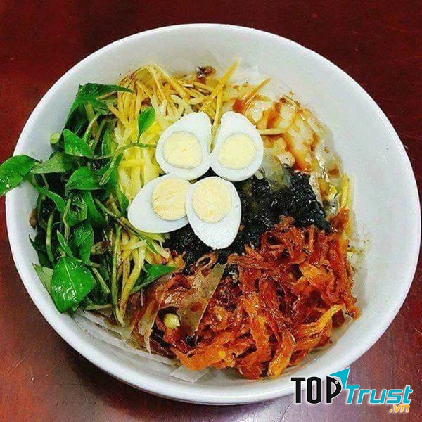 Bánh tráng trộn Cô Hưng