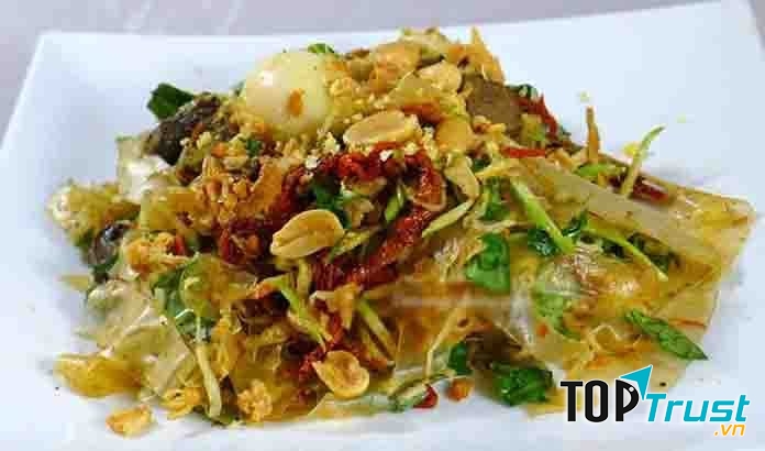 Bánh tráng trộn dì Uyên