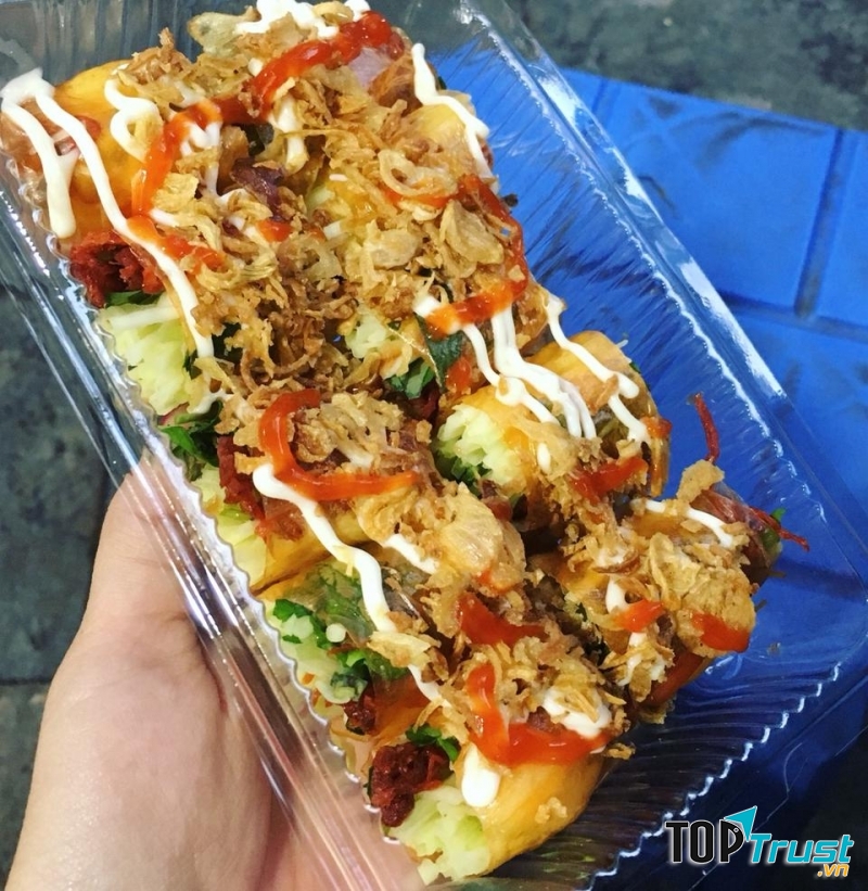 Bánh tráng trộn hải sản