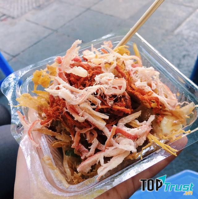 Bánh tráng trộn – Phố Hàng Trống